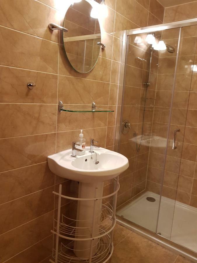 קיל איירן Ethan House Holiday Suites מראה חיצוני תמונה