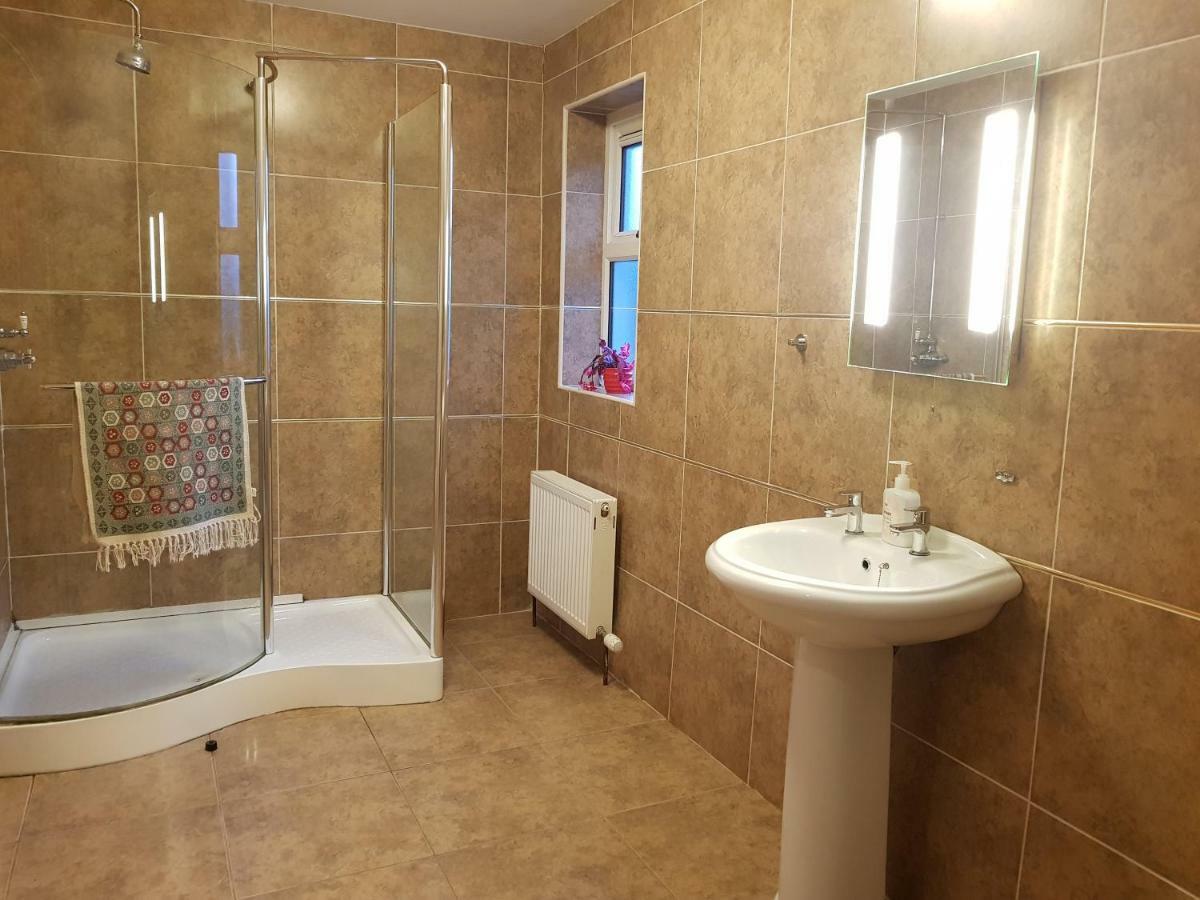 קיל איירן Ethan House Holiday Suites מראה חיצוני תמונה